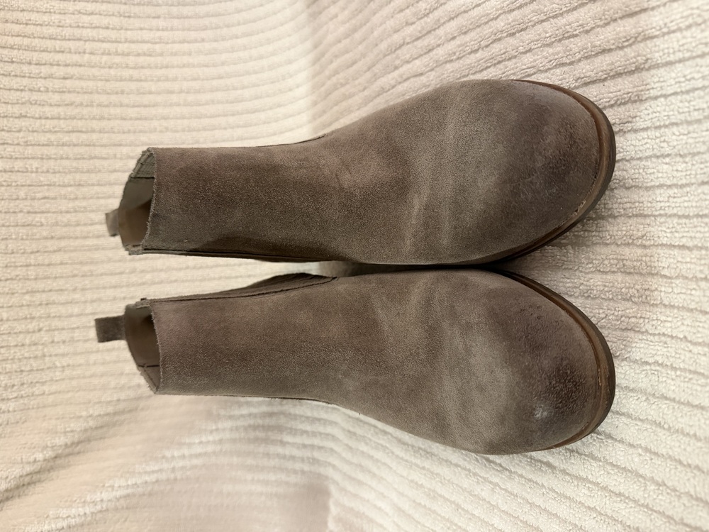 Korks Taupe Suede Ankle Boot, 10M, Brand New